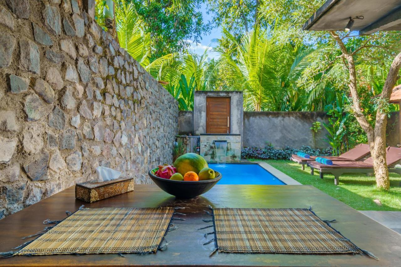 Coco Garden Pool Villas Kubutambahan  Exterior photo